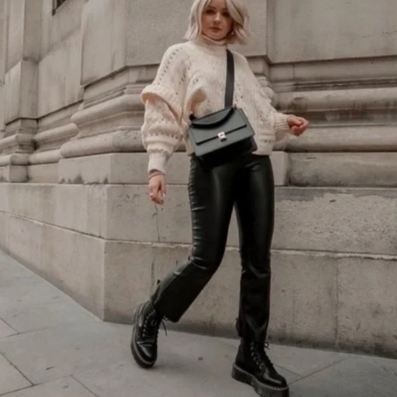 ZARA MINI FLARED FAUX LEATHER LEGGINGS - Picture 6 of 13